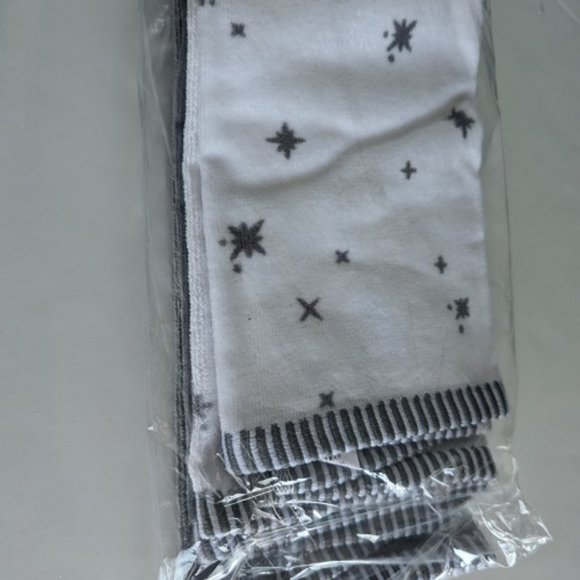 HYDE and EEK 2 Pack Halloween Themed Hand Towels. 15in*25in - Picture 6 of 6